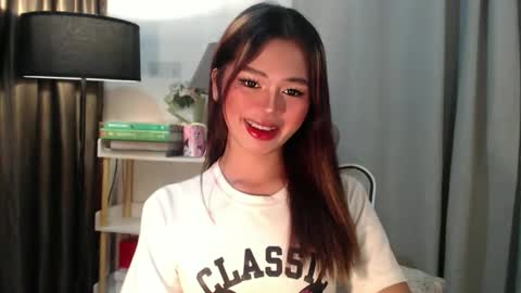 Snapshot of yourfavoratesunshine chatting on 09.15.25 Sunshine online show from 09.15.25