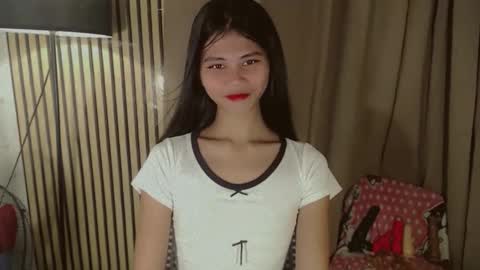 Snapshot of yourfavoratevivian chatting on 02.12.26 Vivian online show from 02.12.26