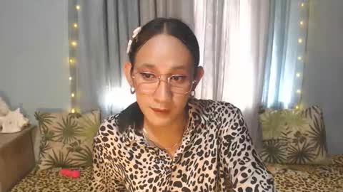 ZOE KHATE online show from 04.08.26