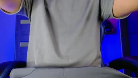 Snapshot of yourfavorite_bigclit chatting on 04.22.26 yourfavorite_bigclit online show from 04.22.26