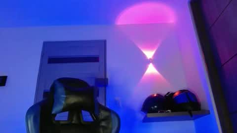 Snapshot of yourfavorite_bigclit chatting on 04.23.26 yourfavorite_bigclit online show from 04.23.26