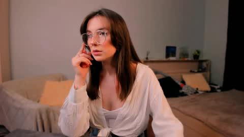 Chloe online show from 02.07.25