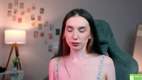 Chloe online show from 09.18.25