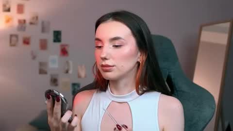 Chloe online show from 09.20.25