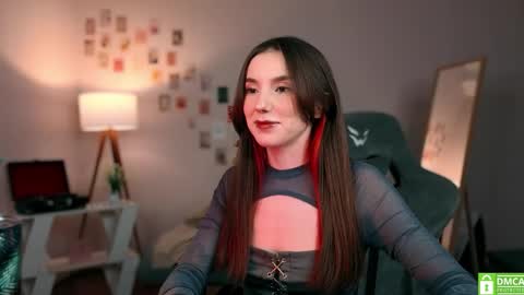 Chloe online show from 10.08.25