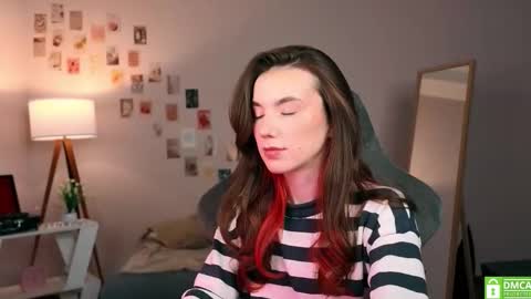 Chloe online show from 10.29.25