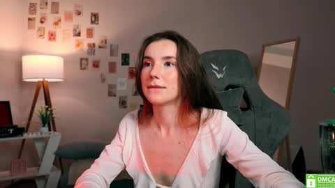 Chloe online show from 11.08.25