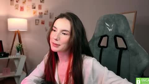 Chloe online show from 11.11.25