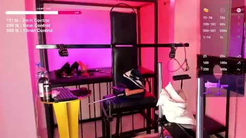 Snapshot of yourgirlia_ chatting on 06.25.26 Call me Lia online show from 06.25.26