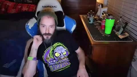 Snapshot of yourhighnessthis9inch chatting on 10.27.25 Sh online show from 10.27.25