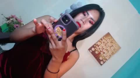 Mauie  online show from 01.26.25