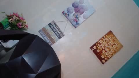 Mauie  online show from 01.29.25