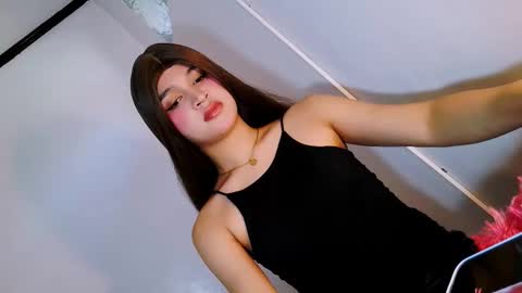 Snapshot of yourhumiliationgirl chatting on 11.11.25 yourhumiliationgirl online show from 11.11.25