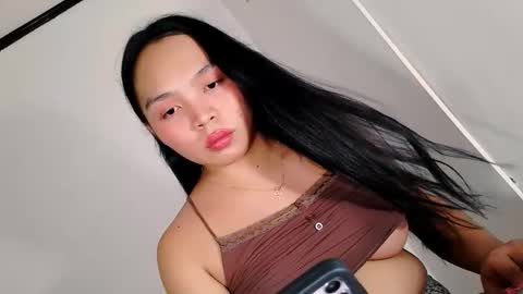 Snapshot of yourhumiliationgirl chatting on 11.20.25 yourhumiliationgirl online show from 11.20.25