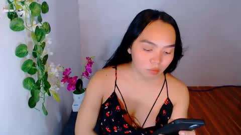 Snapshot of yourhumiliationgirl chatting on 11.28.25 yourhumiliationgirl online show from 11.28.25