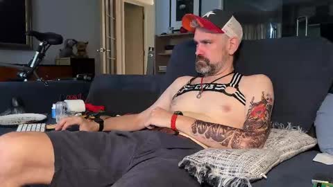 Snapshot of yournewfavourite chatting on 05.22.26 newcastle72 online show from 05.22.26