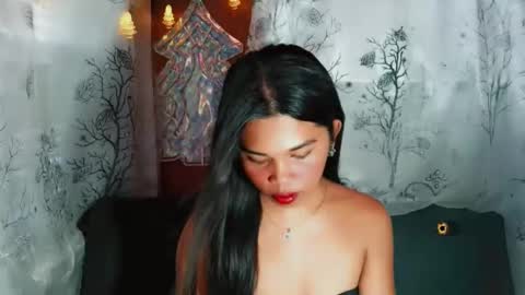yourqueen_19 online show from 04.29.26