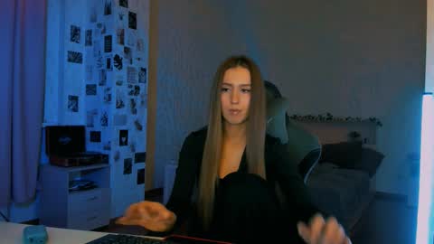 Eva online show from 11.21.25