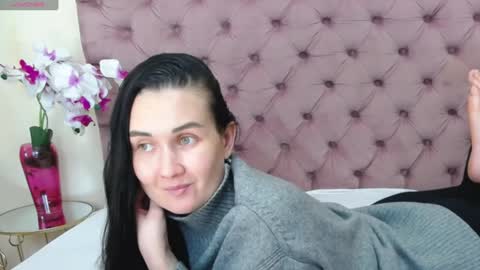Snapshot of yours_jasmin chatting on 02.08.25 yours_jasmin online show from 02.08.25