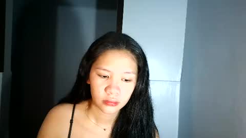 Snapshot of yoursexy_reb chatting on 12.01.25 yoursexy_reb online show from 12.01.25