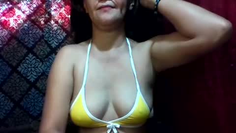Snapshot of yourshygirl82 chatting on 01.17.25 im MAY online show from 01.17.25