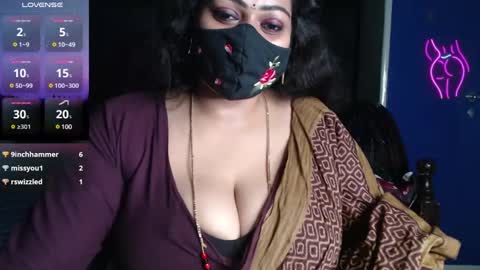 Snapshot of yourss_preethy chatting on 12.11.24 preethy online show from 12.11.24