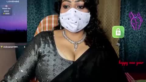 Snapshot of yourss_preethy chatting on 01.01.25 preethy online show from 01.01.25