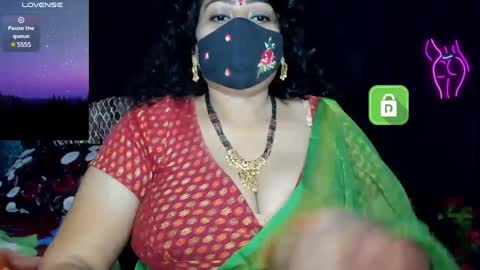 Snapshot of yourss_preethy chatting on 01.05.25 preethy online show from 01.05.25