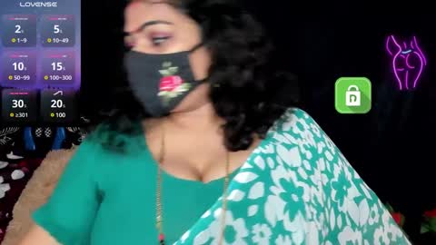 Snapshot of yourss_preethy chatting on 01.06.25 preethy online show from 01.06.25