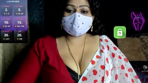 Snapshot of yourss_preethy chatting on 01.07.25 preethy online show from 01.07.25