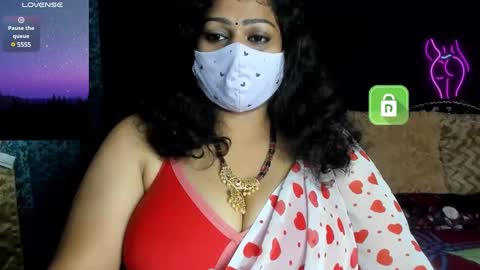 Snapshot of yourss_preethy chatting on 01.07.25 preethy online show from 01.07.25