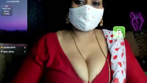 Snapshot of yourss_preethy chatting on 01.08.25 preethy online show from 01.08.25