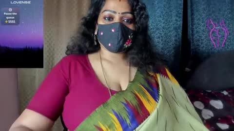 Snapshot of yourss_preethy chatting on 01.25.25 preethy online show from 01.25.25