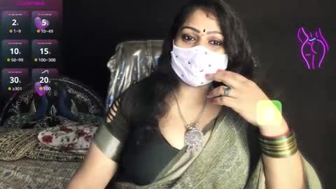 Snapshot of yourss_preethy chatting on 09.25.25 preethy online show from 09.25.25