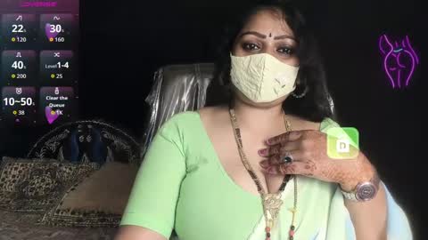 Snapshot of yourss_preethy chatting on 09.30.25 preethy online show from 09.30.25