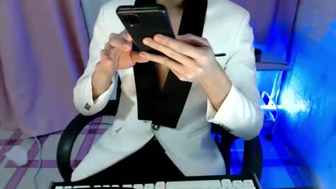 MYSTERIOUS QUEEN online show from 10.11.25