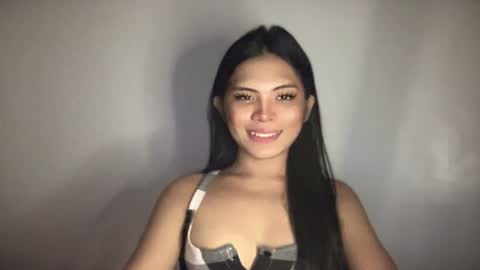 Snapshot of yoursweetgirl_crissie chatting on 06.23.26 yoursweetgirl_crissie online show from 06.23.26
