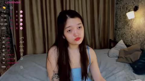 Snapshot of yoursweetsoul chatting on 09.20.25 Bella online show from 09.20.25