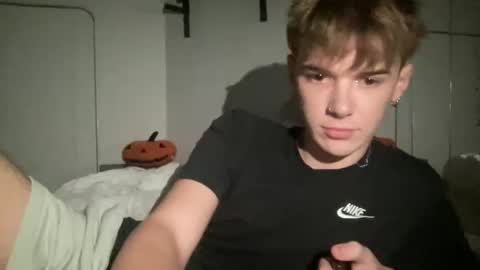 yoursweetyguy online show from 12.17.25