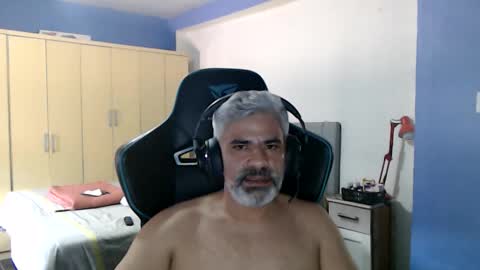 Snapshot of yourtoytoyoumaster3 chatting on 11.28.25 yourtoytoyoumaster3 online show from 11.28.25