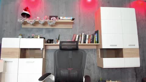 Snapshot of yourvenus00 chatting on 12.28.24 YourVenus00 -Follow my OF online show from 12.28.24