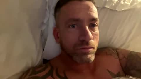 Snapshot of youwantus69 chatting on 01.04.25 You want us 69 online show from 01.04.25