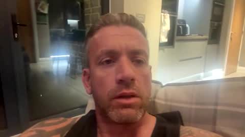 Snapshot of youwantus69 chatting on 10.21.25 You want us 69 online show from 10.21.25