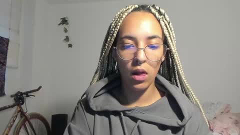 Snapshot of youwishtobeme chatting on 12.27.24 elizabeth ju online show from 12.27.24