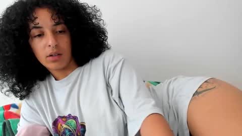 Snapshot of youwishtobeme chatting on 02.17.25 elizabeth ju online show from 02.17.25