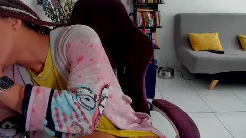 elizabeth  ju   online show from 05.18.26