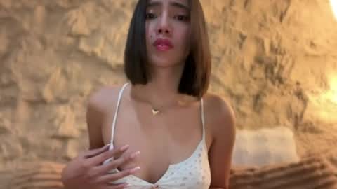 YowgineTheGreat online show from 04.10.26