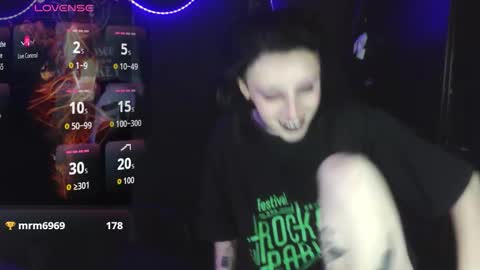 yue_eclipse online show from 10.28.25