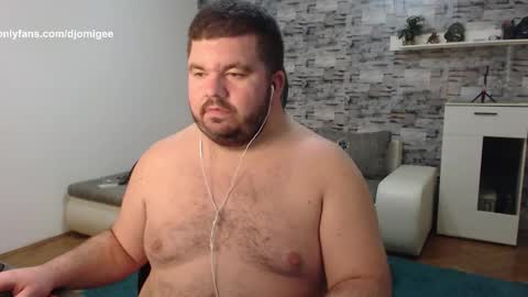 Snapshot of yugogee chatting on 10.30.25 Yugo -  online show from 10.30.25