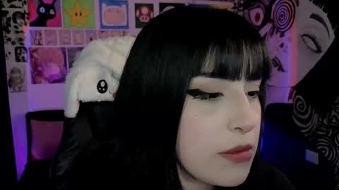    rawr   Anne Independent model      online show from 09.09.25